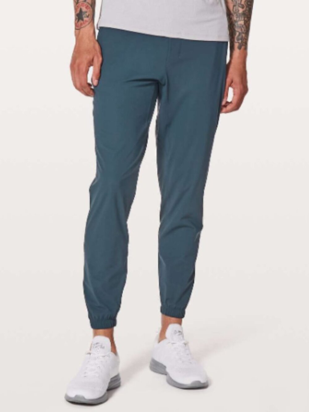 Lululemon Surge Jogger Shorter 27" Size M Mach Blue Stretch Lounge Running EUC